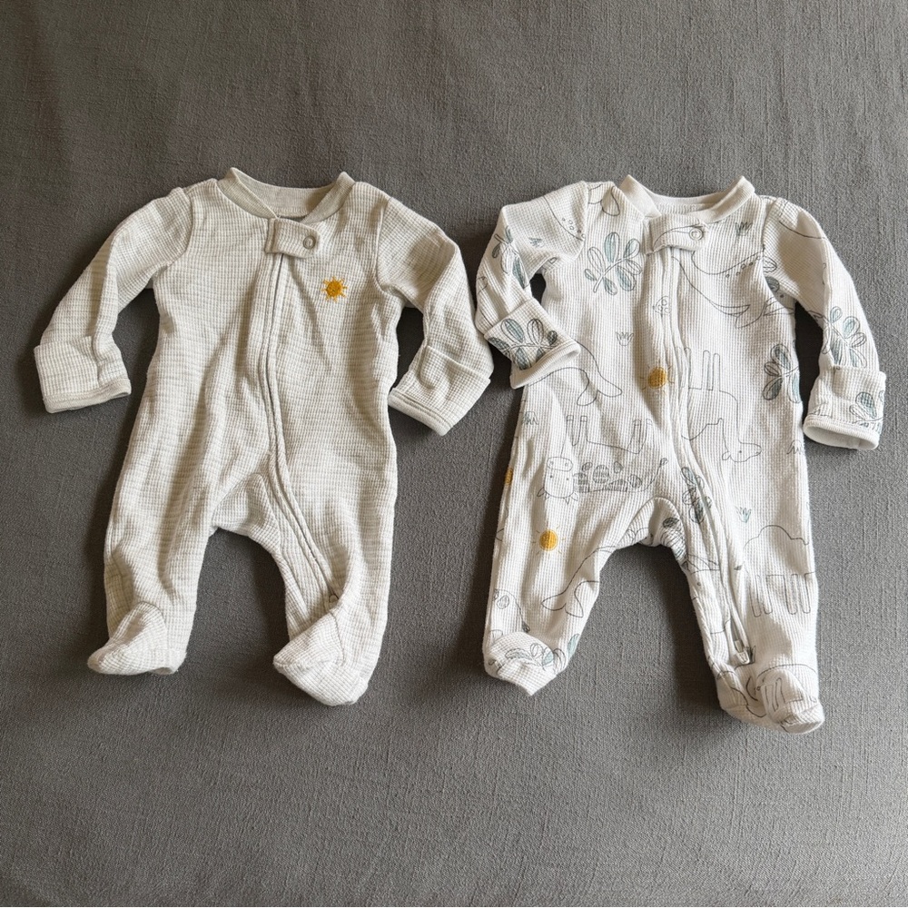 18pc Lot of Preemie Clothing - Picture 3 of 6